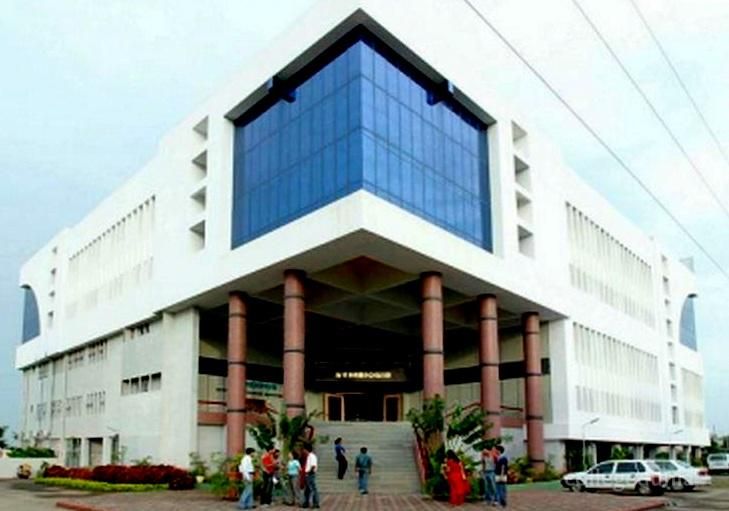Top MBA Colleges in Nashik_Symbiosis Institute of Operations Management