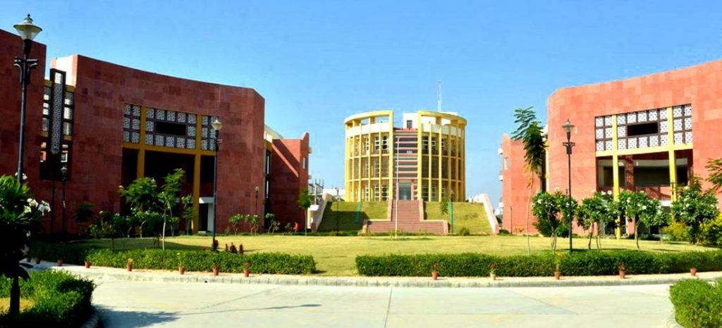 top bba colleges in jaipur_JK Lakshmipat University